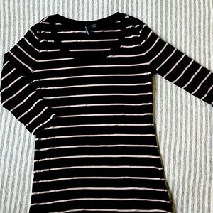 black and cream colored shirt